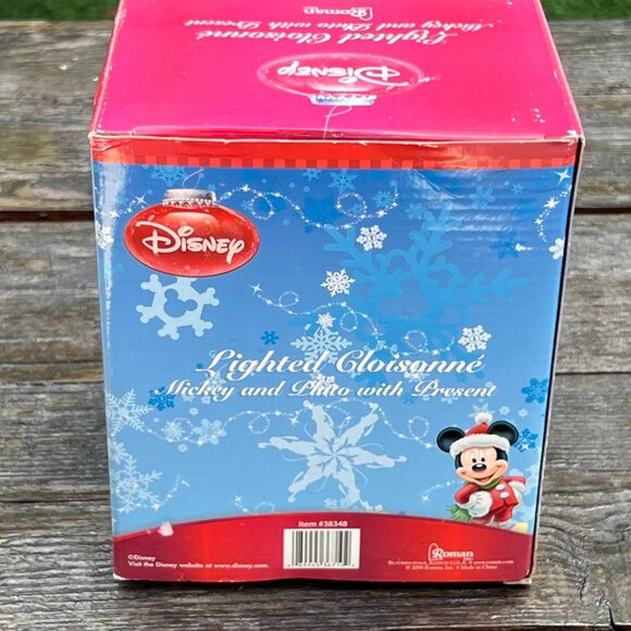 DISNEY LIGHTED CLOISONNÉ MICKEY MOUSE AND PLUTO WITH PRESENT IN BOX ROMAN XMAS - Picture 10 of 11